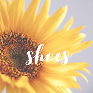 Women’s Shoes 🌻